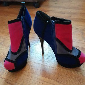 Journeys color block stilettos size 9